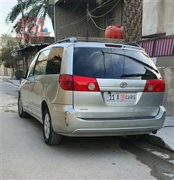 تويوتا سيينا